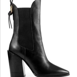 FRAME Women’s Le Manhattan Chelsea Bootie Color Black Size 38